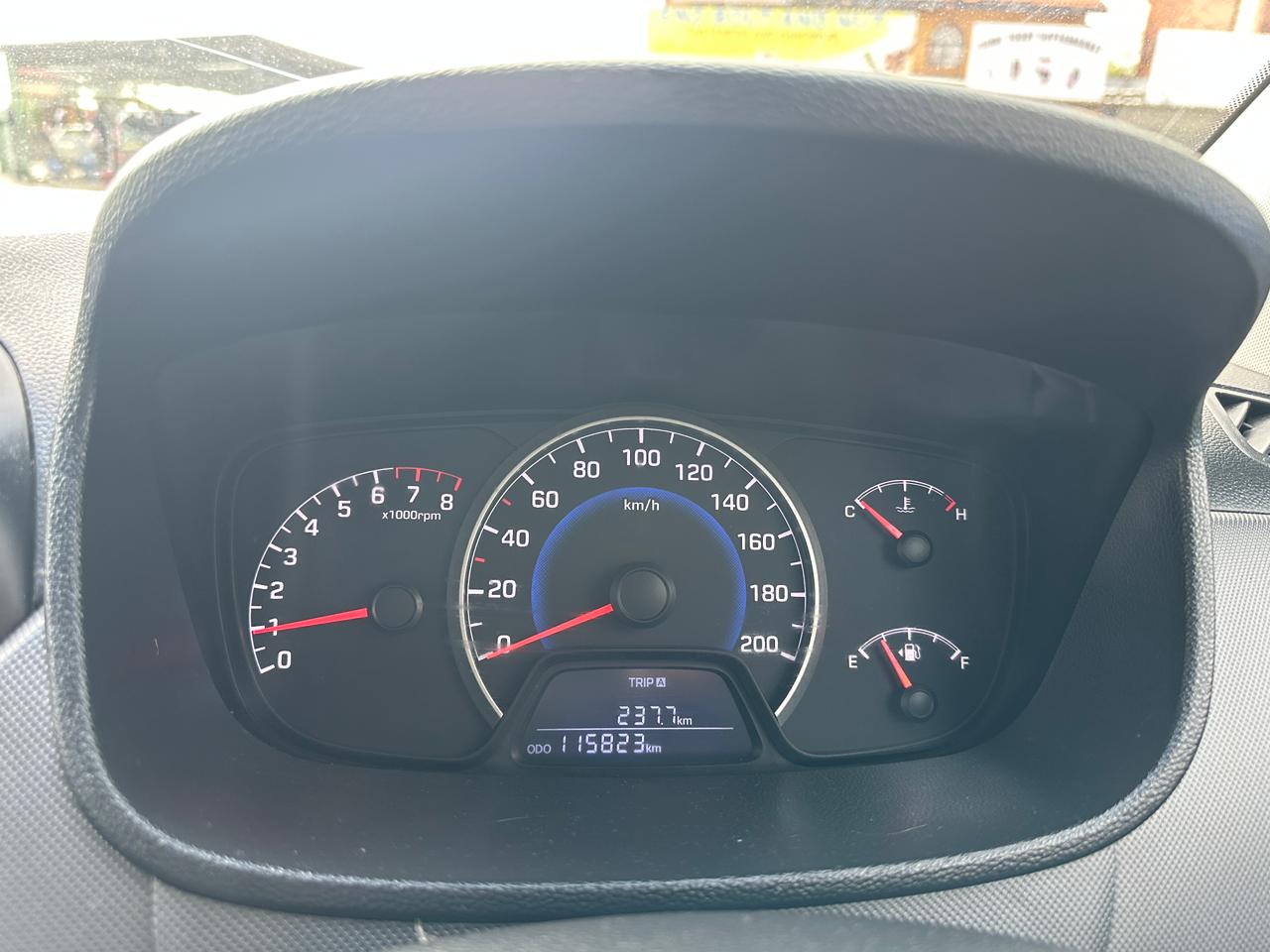 
								2016 Hyundai Grand i10 – 115,000KM | Manual | Fuel Efficient | Excellent Condition full									