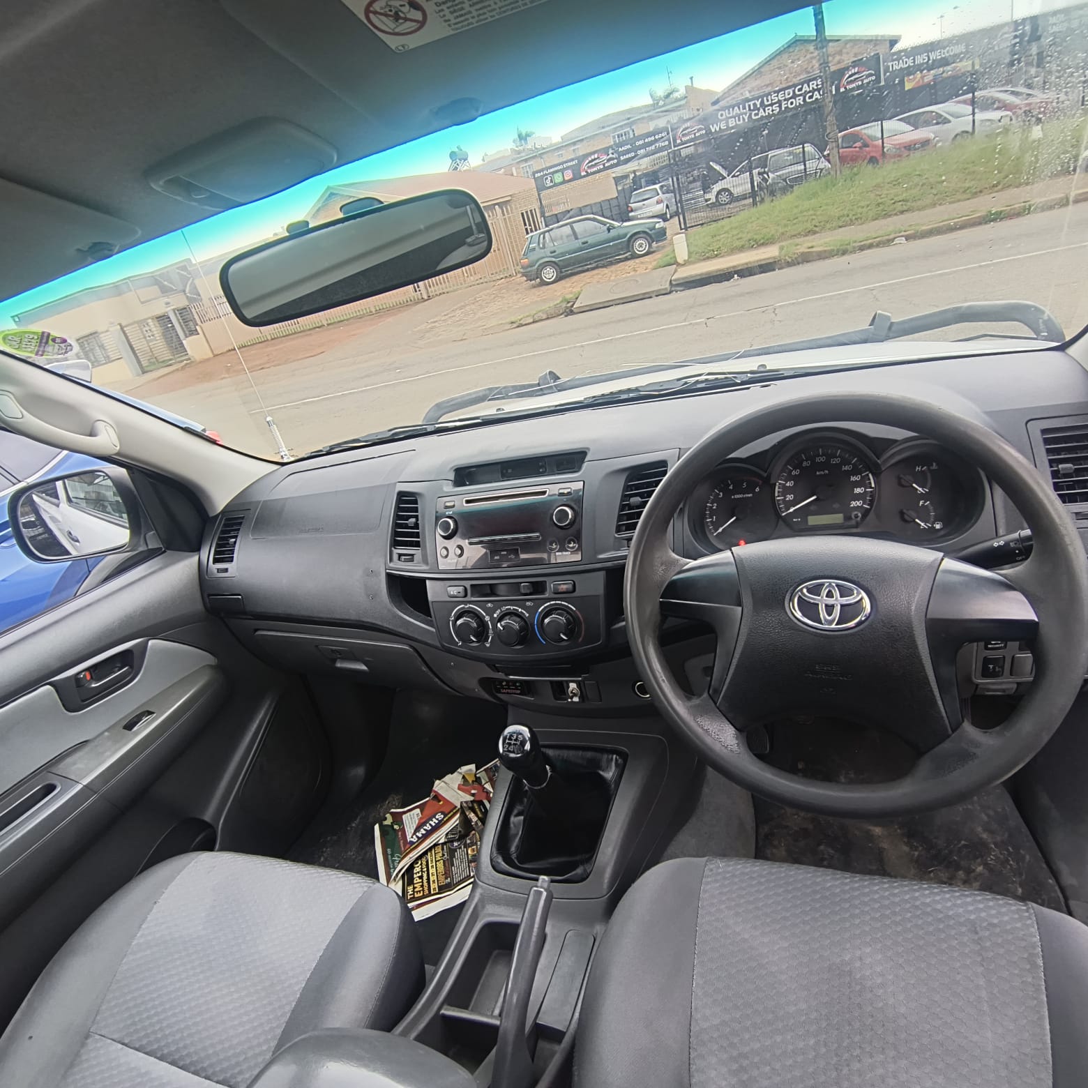 
								2015 Toyota Hilux 2.5 D4D – Long Wheel Base | Workhorse | Excellent Condition full									