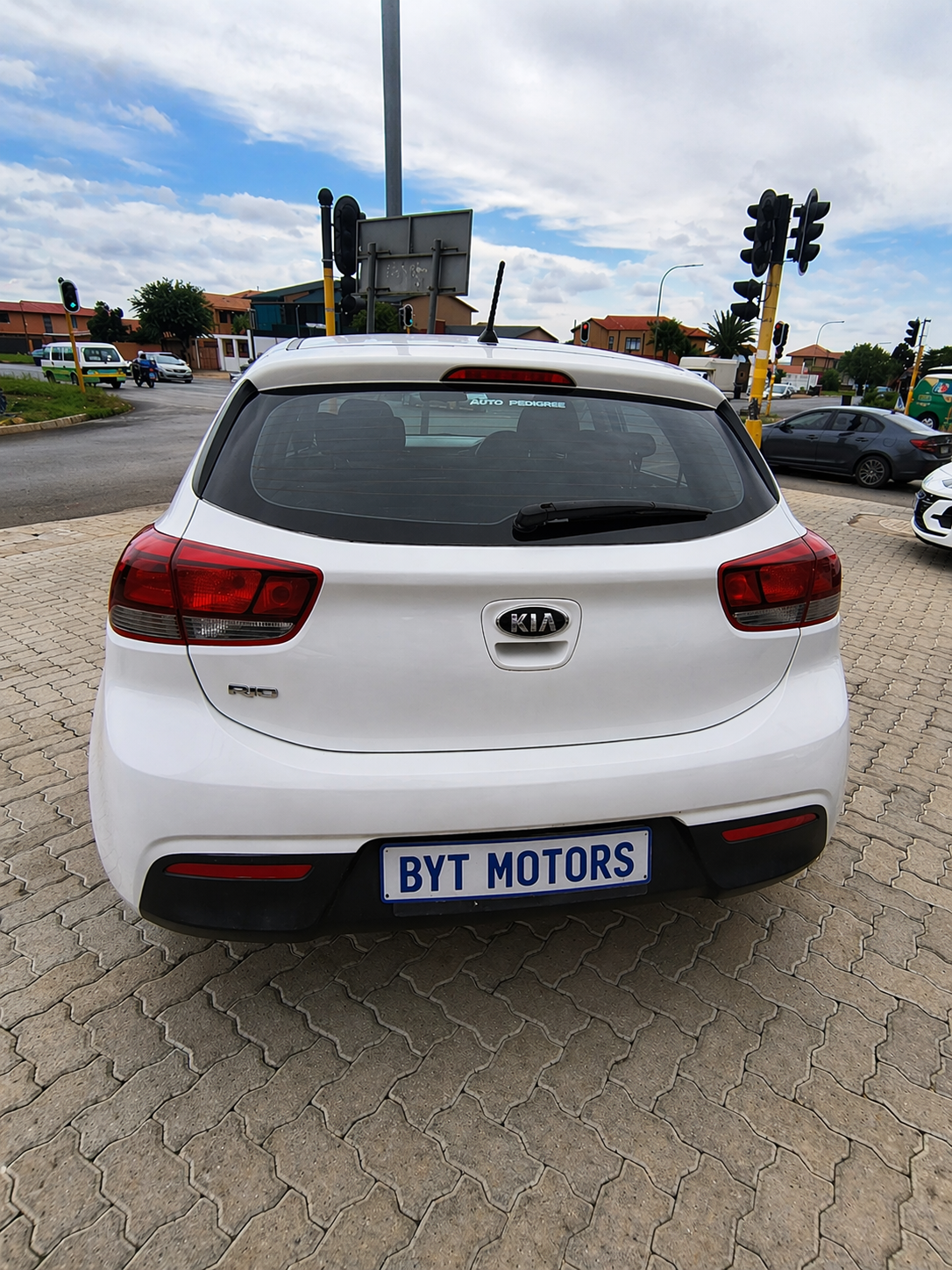 
								2017 Kia Rio 1.2 – 147,000KM | Manual | Fuel Efficient | Excellent Condition full									
