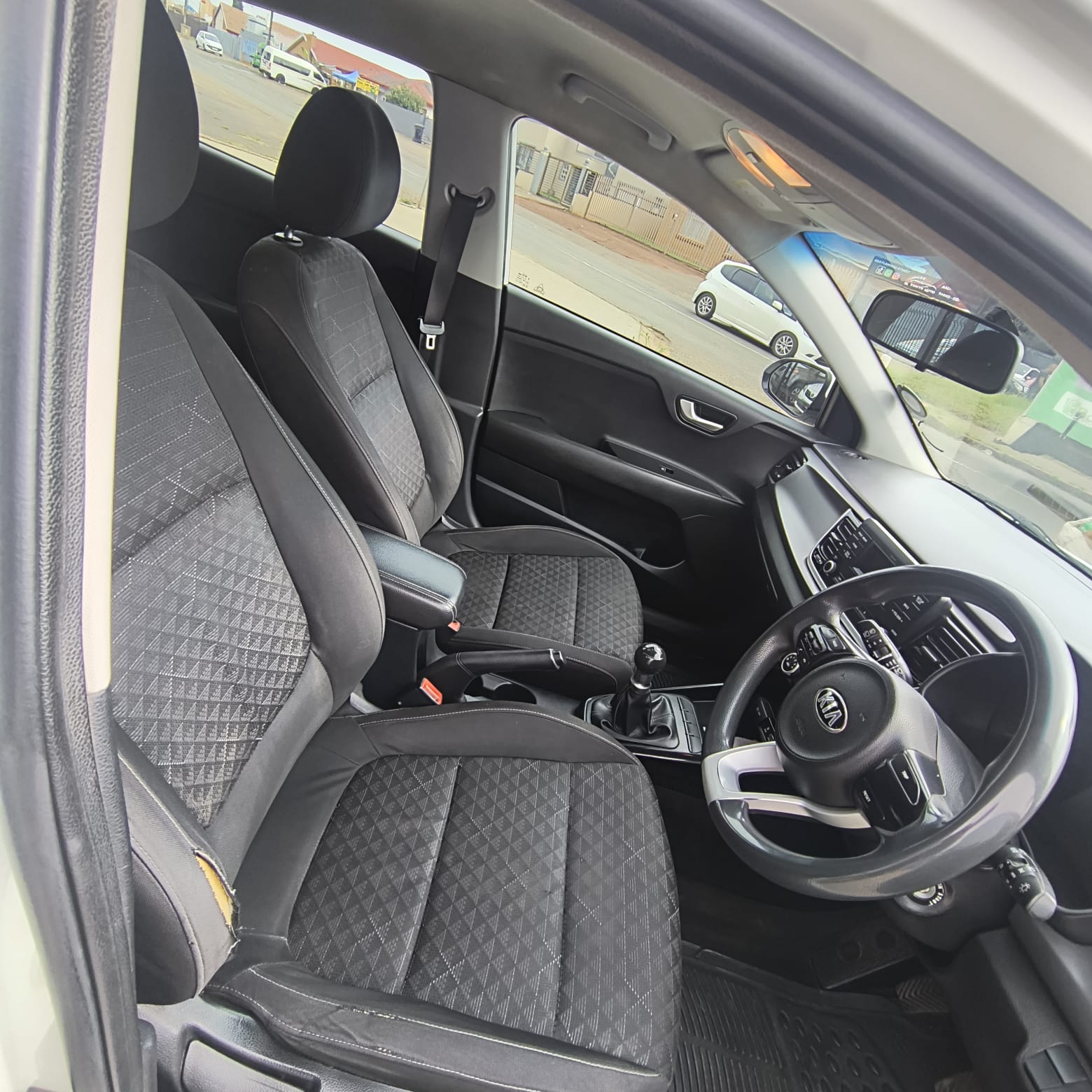 
								2017 Kia Rio 1.2 – 147,000KM | Manual | Fuel Efficient | Excellent Condition full									