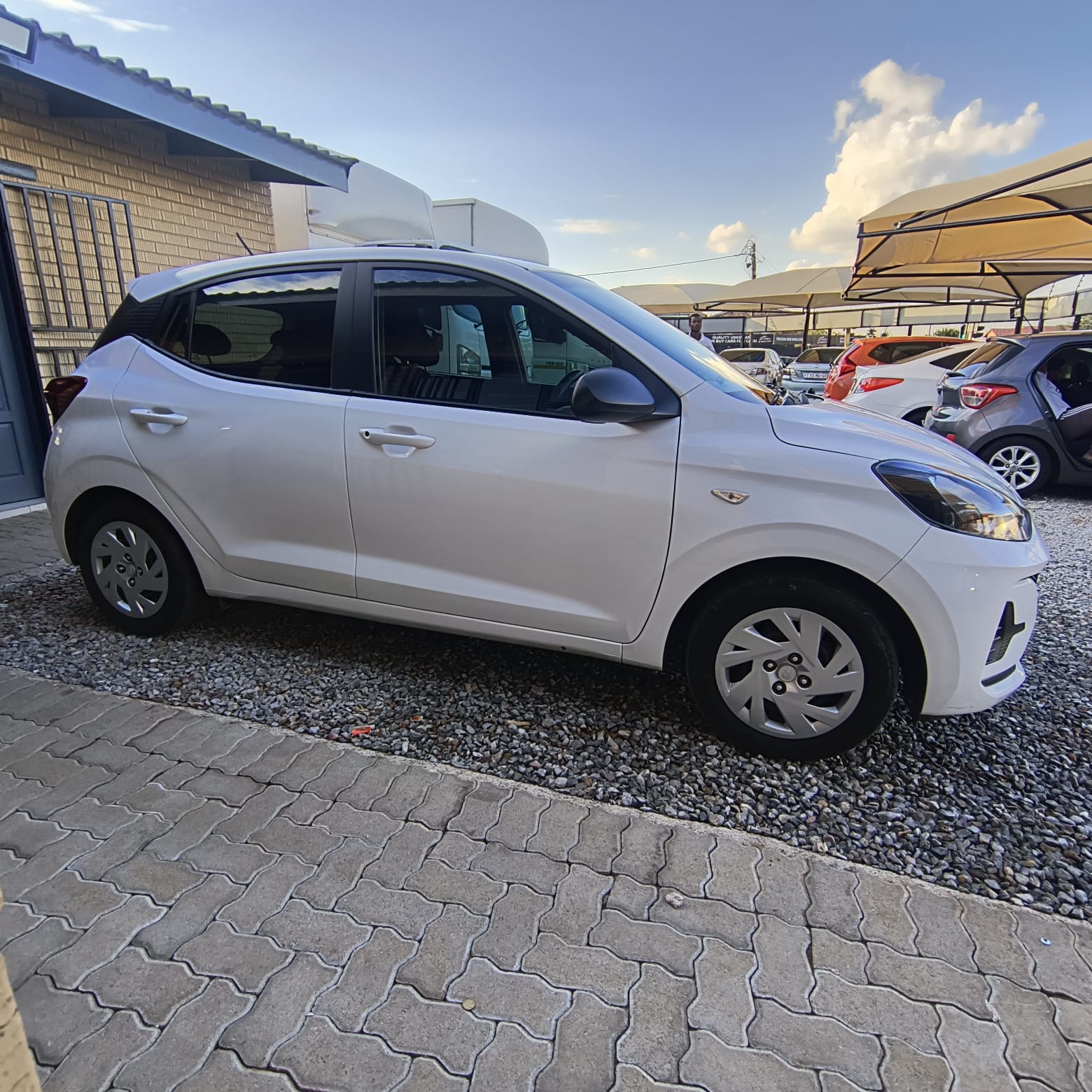
								2024 Hyundai Grand i10 – 118,000KM | Full Service History | Like New full									