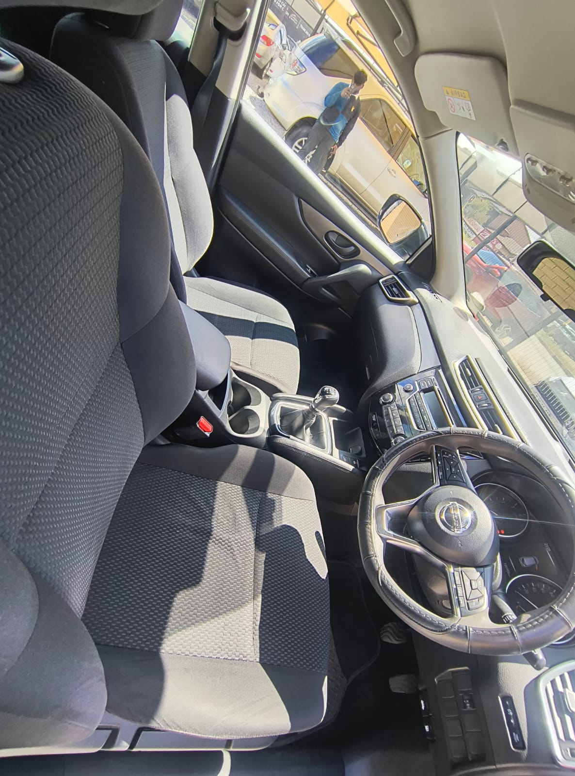 
								2020 Nissan Qashqai 1.2T | 6-Speed Manual | Full Service History full									