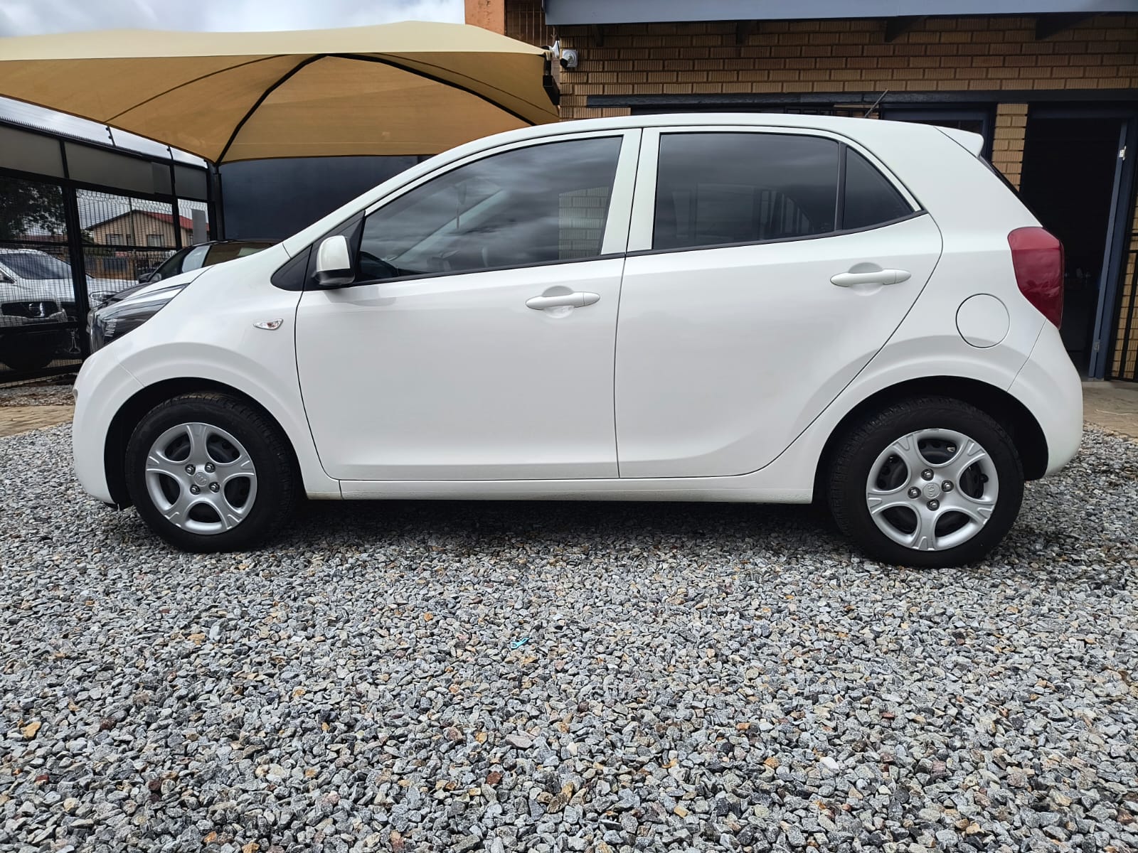 
								2018 Kia Picanto 1.0 Start | 68,275km | Manual | Full Service History full									