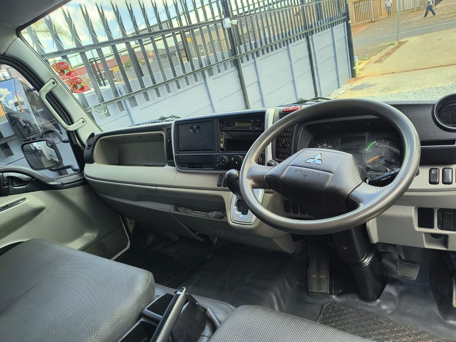 
								2019 Mitsubishi Fuso Canter Automatic Diesel 5 Ton Truck – 134,000km | BYT Motors Lenasia full									