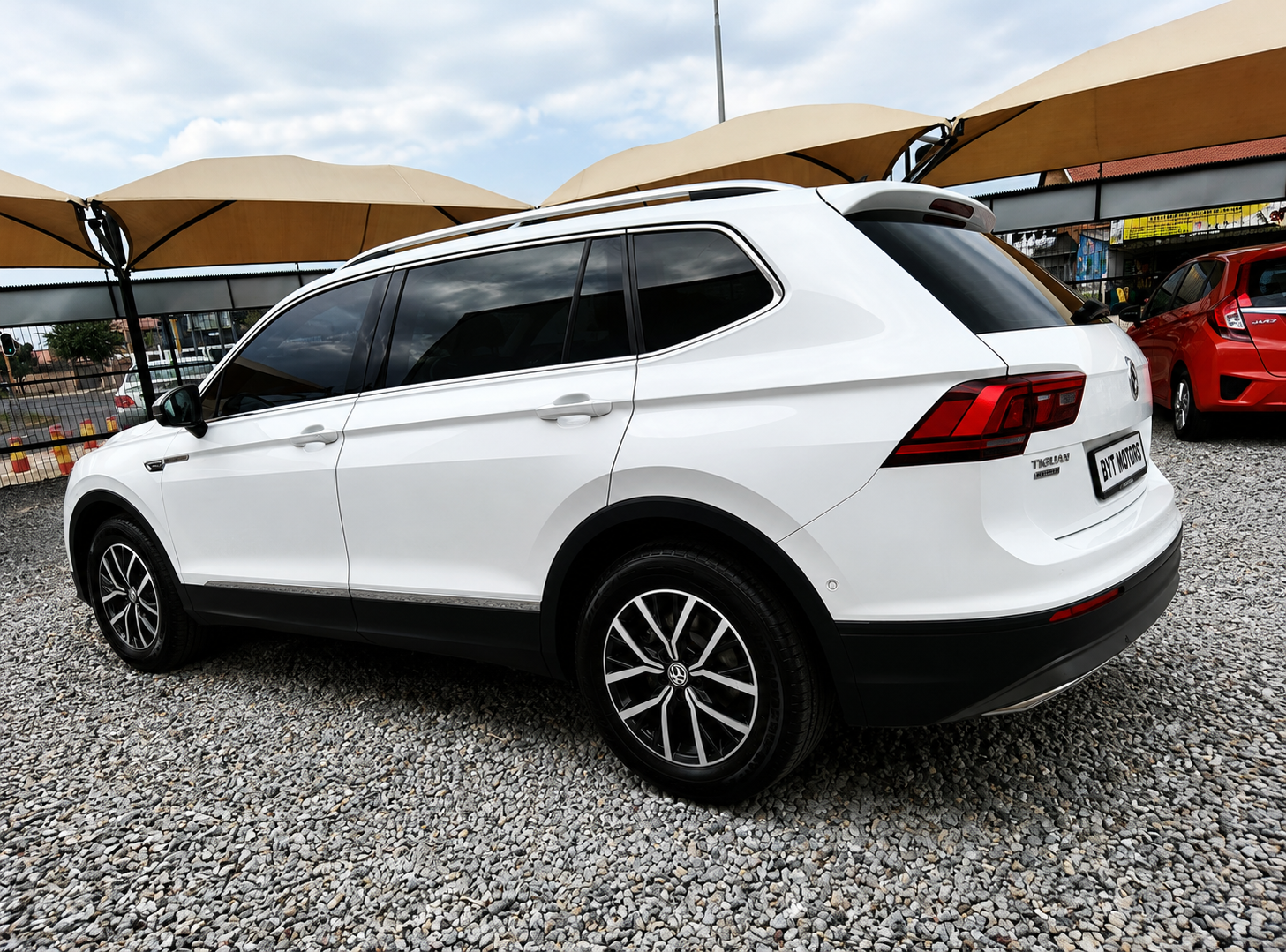 
								2018 Volkswagen Tiguan Allspace 2.0 TDI 4Motion DSG For Sale in Johannesburg | BYT Motors full									