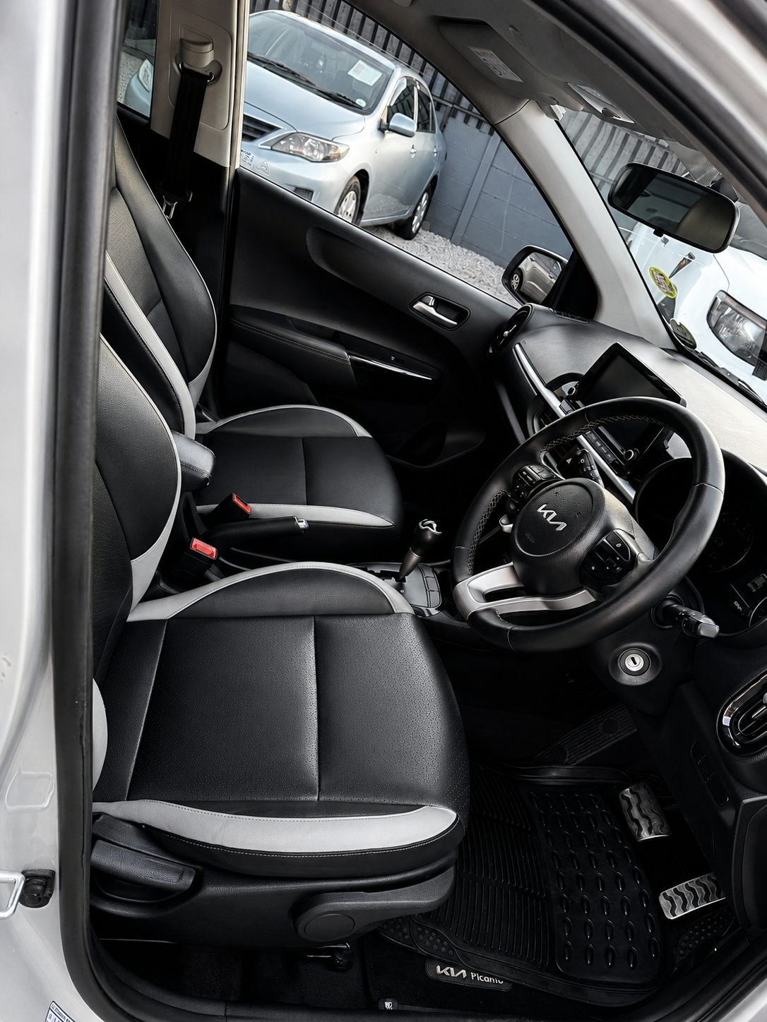 
								2021 Kia Picanto 1.2 X Line Automatic For Sale in Johannesburg | BYT Motors Lenasia full									