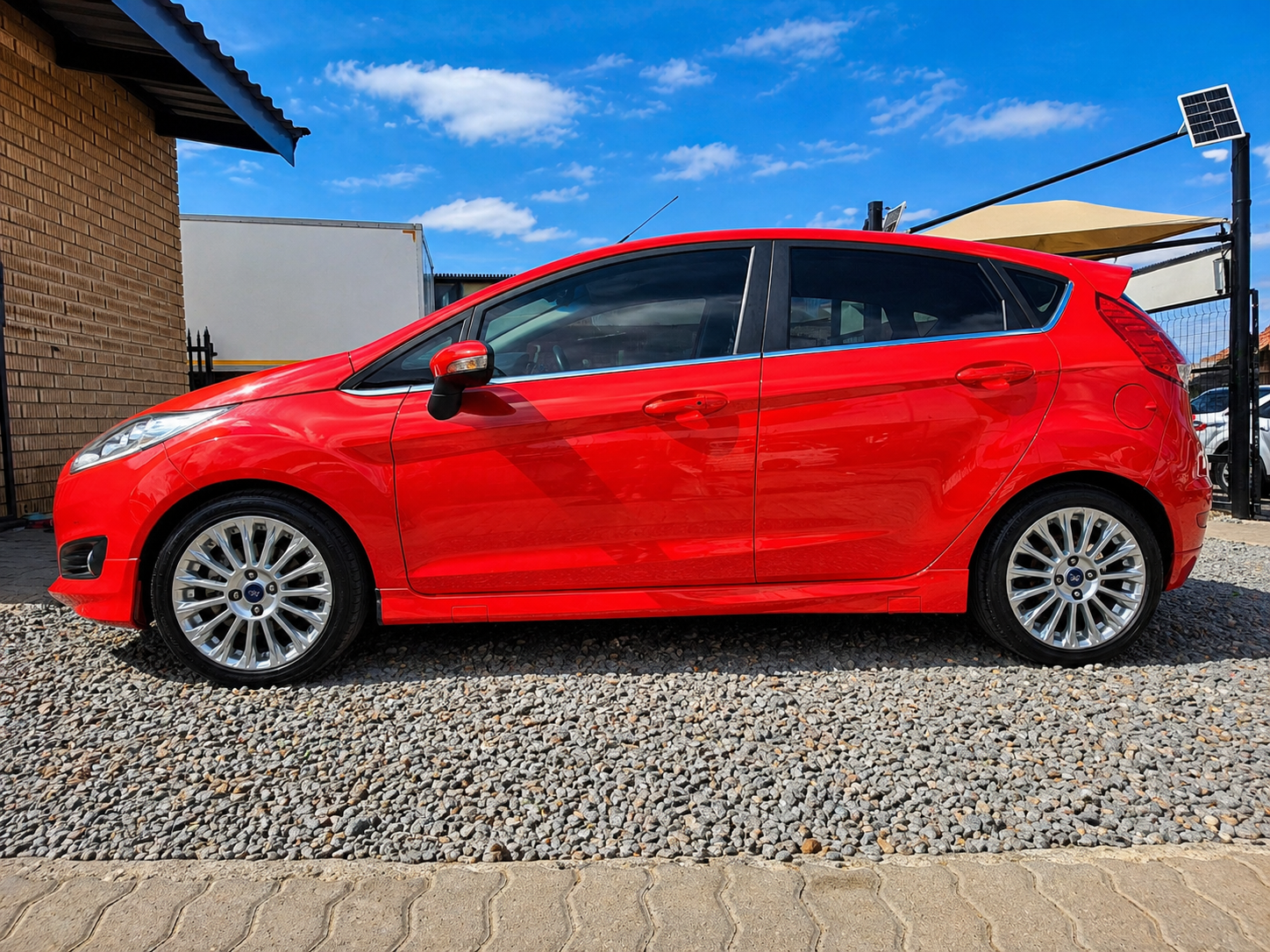 
								2016 Ford Fiesta 1.0 EcoBoost Titanium Automatic for Sale in Lenasia | BYT Motors full									