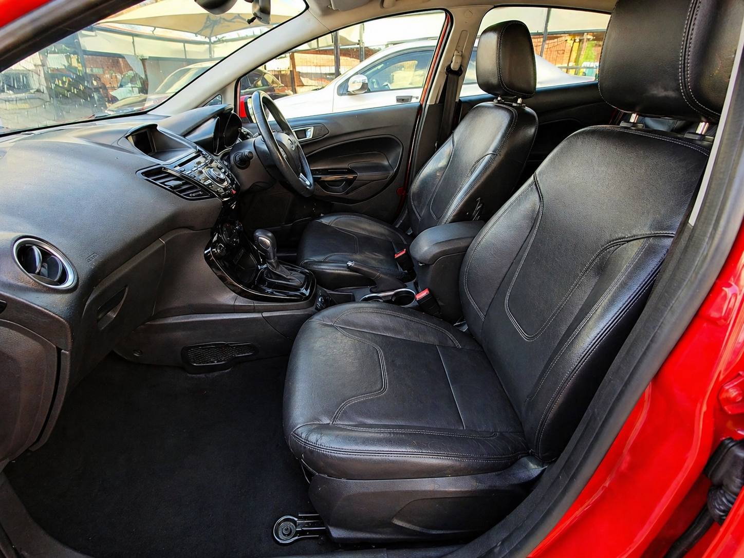 
								2016 Ford Fiesta 1.0 EcoBoost Titanium Automatic for Sale in Lenasia | BYT Motors full									