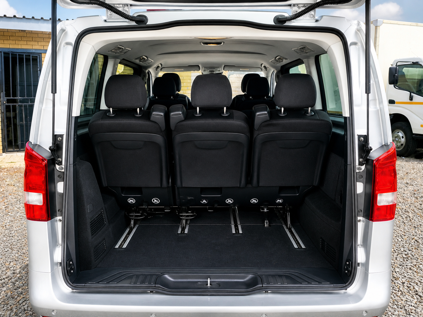 
								2017 Mercedes-Benz Vito Tourer 116 CDI For Sale in Lenasia | 8-Seater Diesel | BYT Motors full									