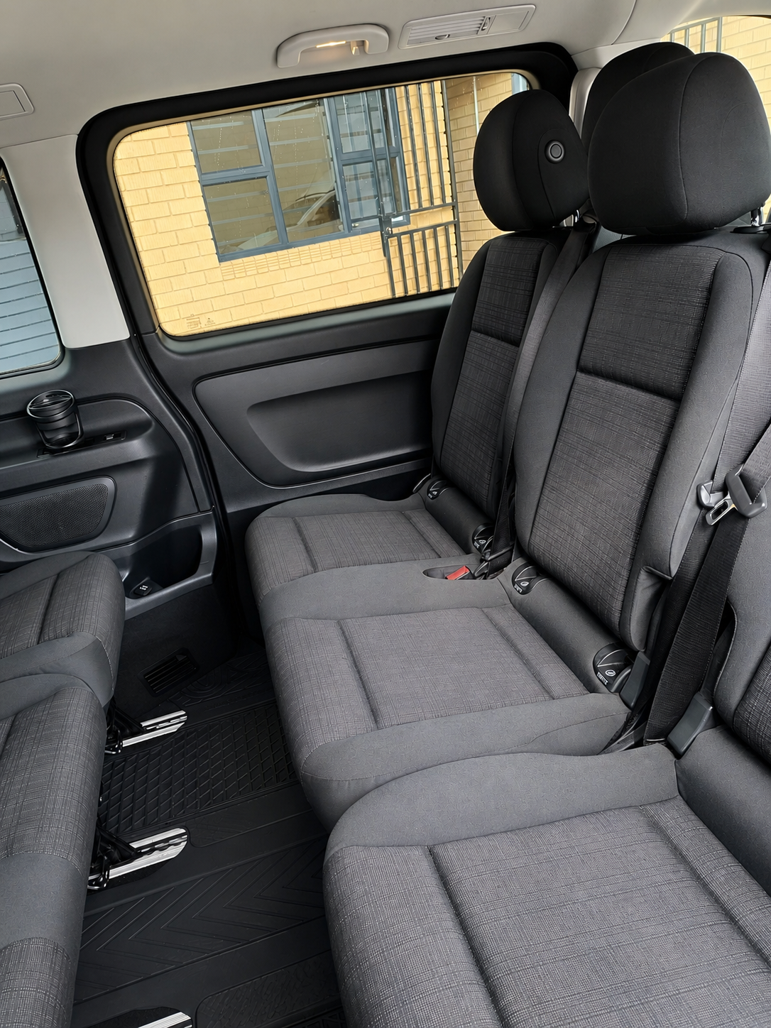 
								2017 Mercedes-Benz Vito Tourer 116 CDI For Sale in Lenasia | 8-Seater Diesel | BYT Motors full									
