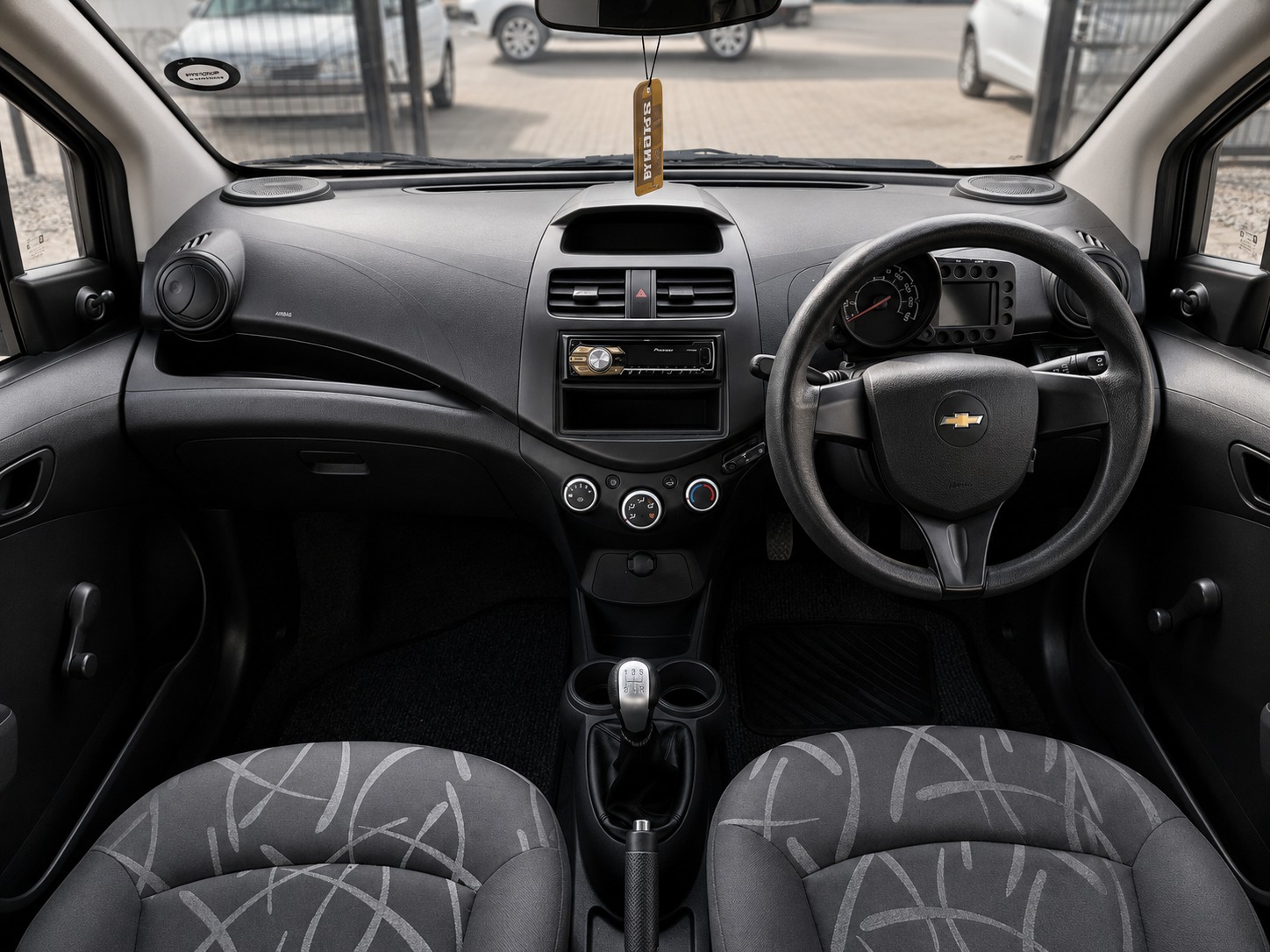 
								2013 Chevrolet Spark 1.2 For Sale in Johannesburg | BYT Motors Lenasia full									