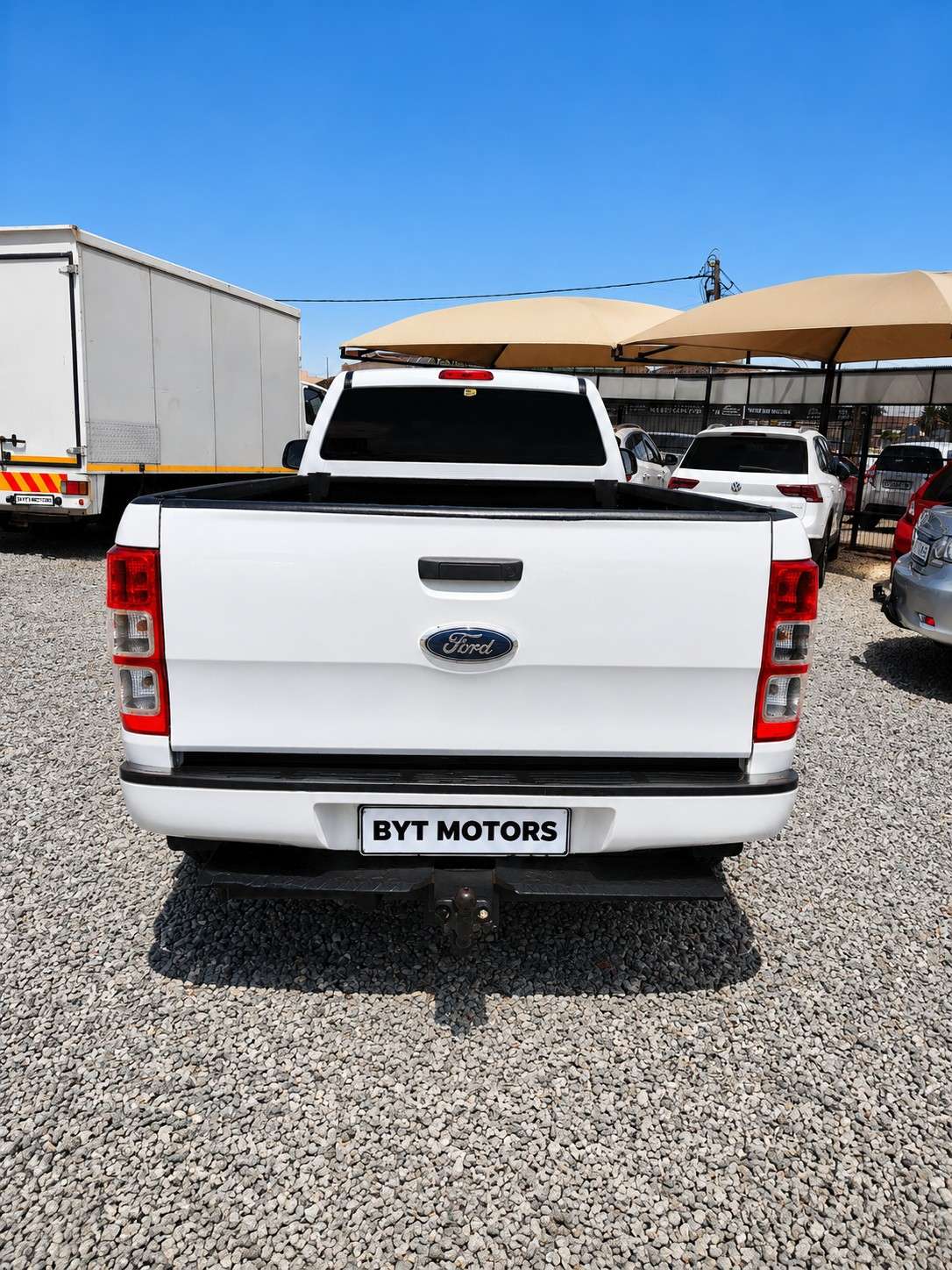 
								2015 Ford Ranger 2.2 TDCi XL Single Cab 4×4 Manual for sale at BYT Motors Lenasia. 218,124km, aircon, 4×4 selector, alloy wheels, durable load bin and well-maintained condition. Finance available. full									