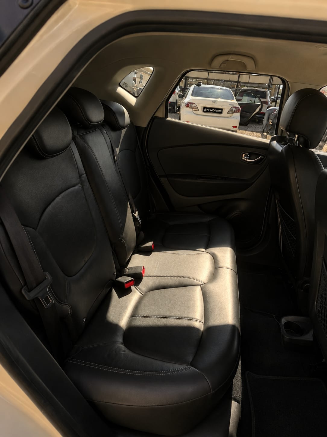
								2015 Renault Captur 1.2 Turbo Automatic For Sale in Lenasia Johannesburg | BYT Motors full									