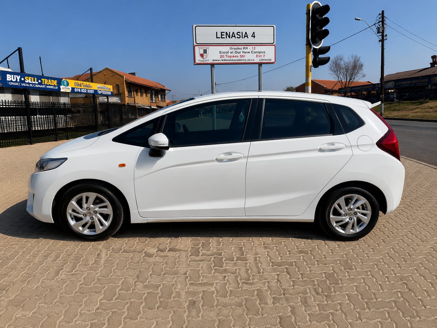 
								2020 Honda Jazz 1.2 Automatic for Sale | BYT Motors | Used Cars Lenasia Johannesburg full									