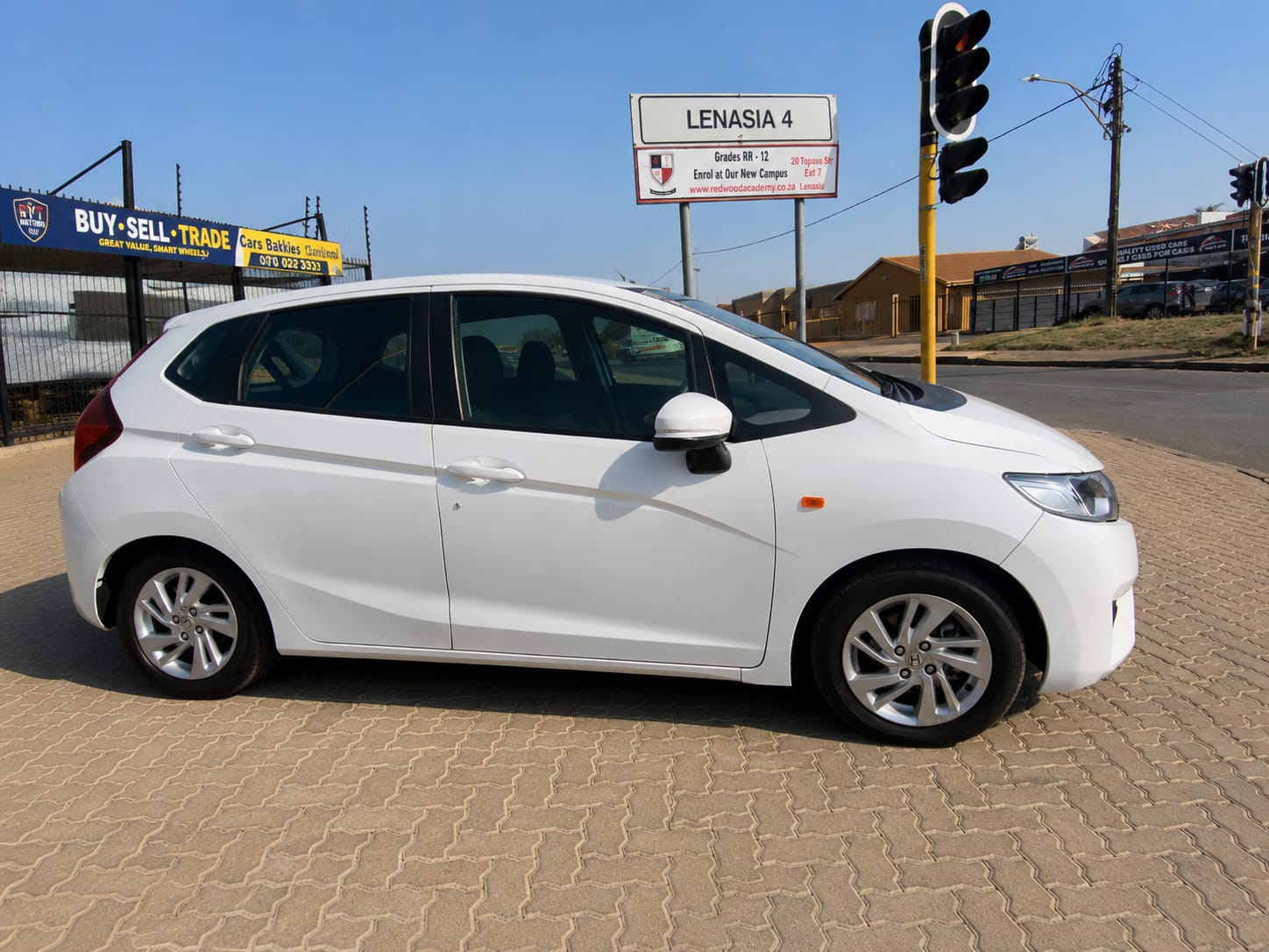 
								2020 Honda Jazz 1.2 Automatic for Sale | BYT Motors | Used Cars Lenasia Johannesburg full									