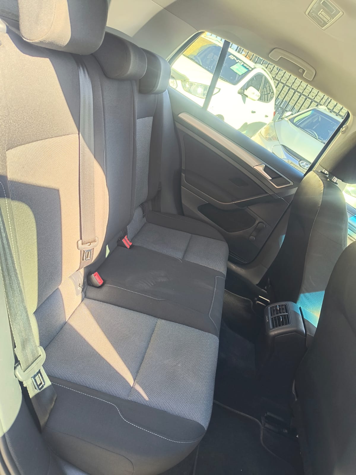 
								2014 Volkswagen Golf 7 1.2 TSI Manual for Sale in Lenasia, Johannesburg full									