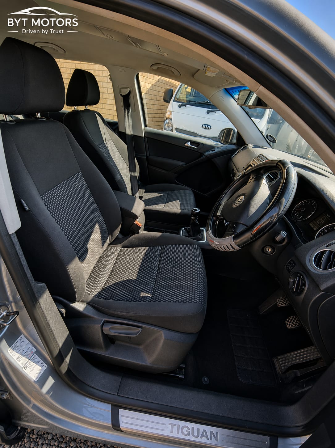 
								# Volkswagen Tiguan for Sale in Johannesburg | 2010 1.4 TSI Manual full									
