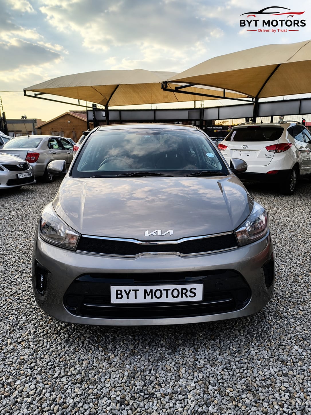 2022 kia pegas 1 4 petrol manual front view byt motors lenasia.jpg